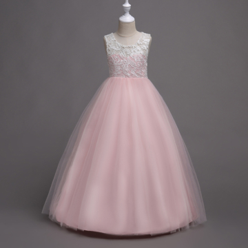 Rózsaszín fehér horgolt kislány alkalmi ruha koszorúslány ruha esküvőre 